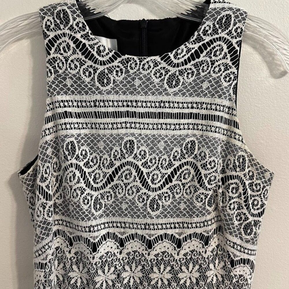 Sara Campbell Sz 6 Sleeveless Cocktail Dress Black & White Lace | High Neck